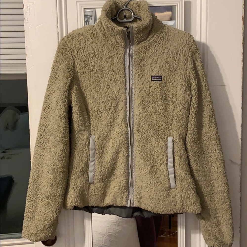 Patagonia zip up. Size M.